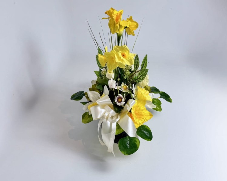 Ikompozycja do domu z żonkilami