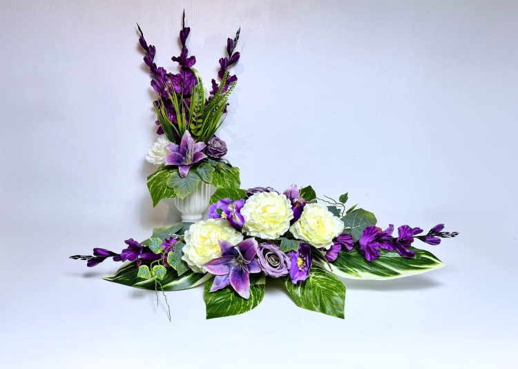 estaw-kompozycji-nagrobnych-krem-fiolet-peonie-lilie-mieczyki