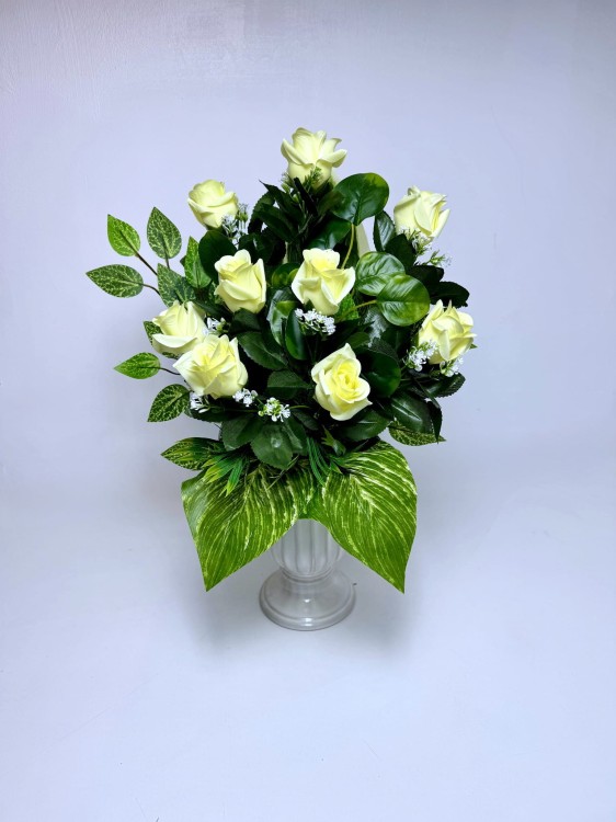 kremowy-bukiet-nagrobny-sztuczne-roze-wiazanka-do-wazonu.jpg