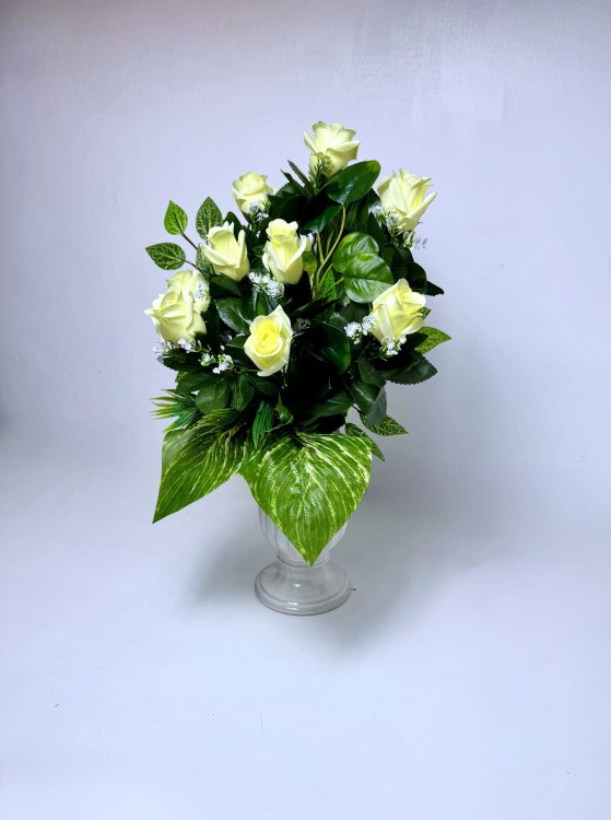kremowy-bukiet-nagrobny-sztuczne-roze-wiazanka-do-wazonu.jpg