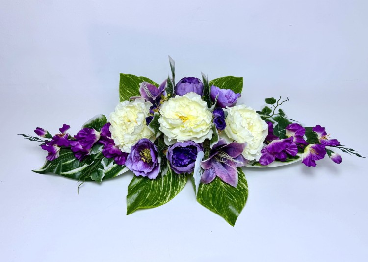 kremowo-fioletowa-kompozycja-nagrobna-peonie-lilie.jpg