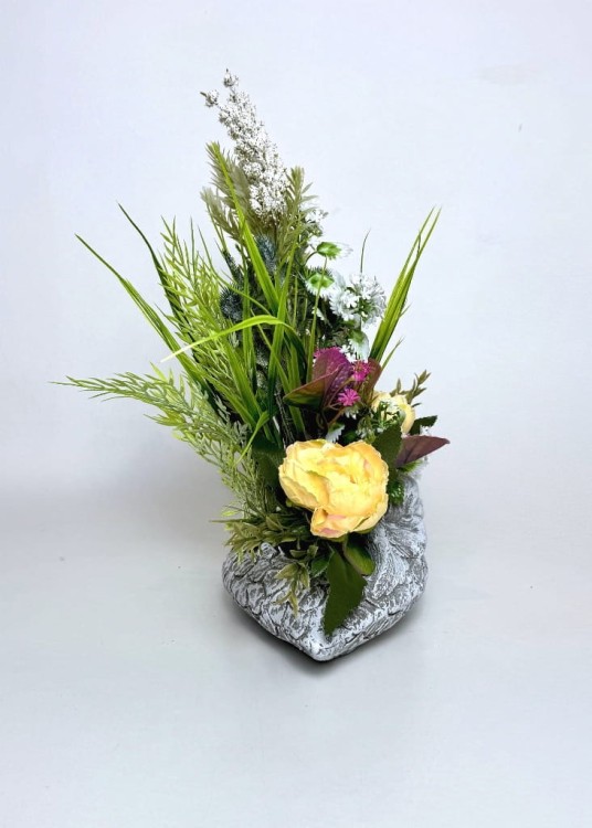 Kompozycja nagrobna - Anielski spokój – dekoracja w ceramicznej donicy