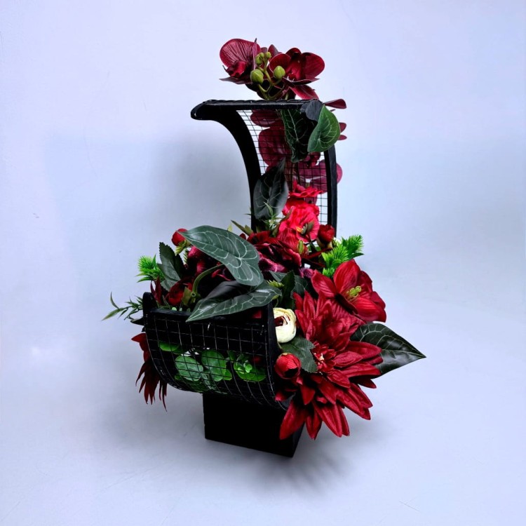 burgundowa-kompozycja-premium-czarny-kosz-polksiezyc-storczyk-dalie-stroik-na-cmentarz-wiazanka-na-grob.jpg