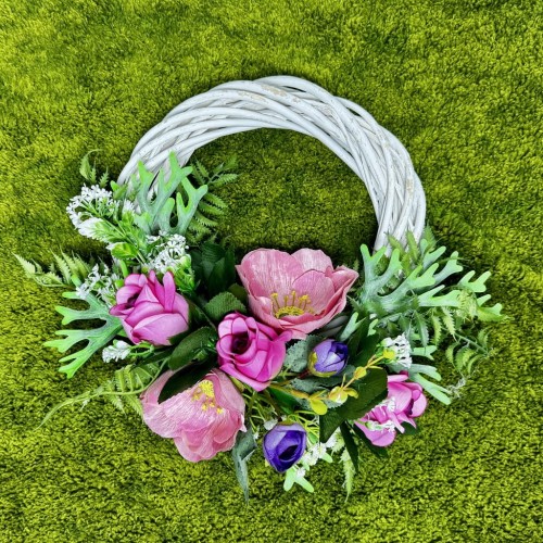 wianek-dekoracyjny-fuksja-fiolet-bielona-wiklina-roze-wianek-na-drzwi