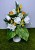 bialy-poranek-zestaw-nagrobny-wiazanka-i-bukiet-biale-roze-zolte-tulipany-monstera-handmade-komplet-na-cmentarz.jpg