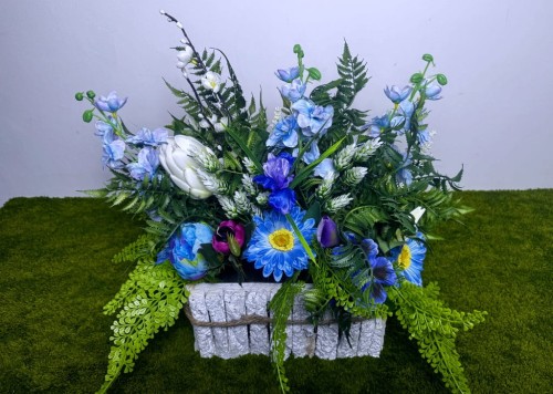 Wiosenny Poranek pastelowa wiosenna kompozycja na pomnik nowoczesne stroiki ze sztucznych kwiatów na cmentarz na Wielkanoc